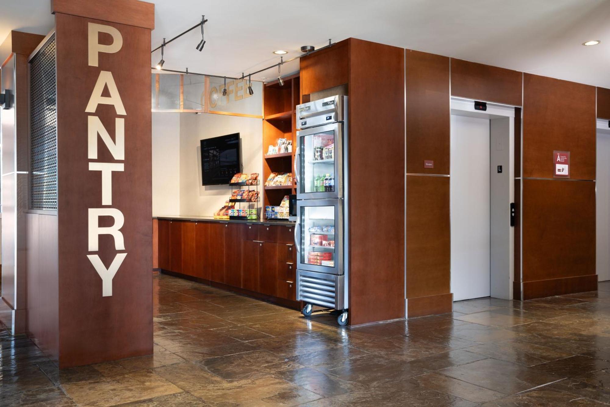 Four Points By Sheraton Victoria Gateway Langford