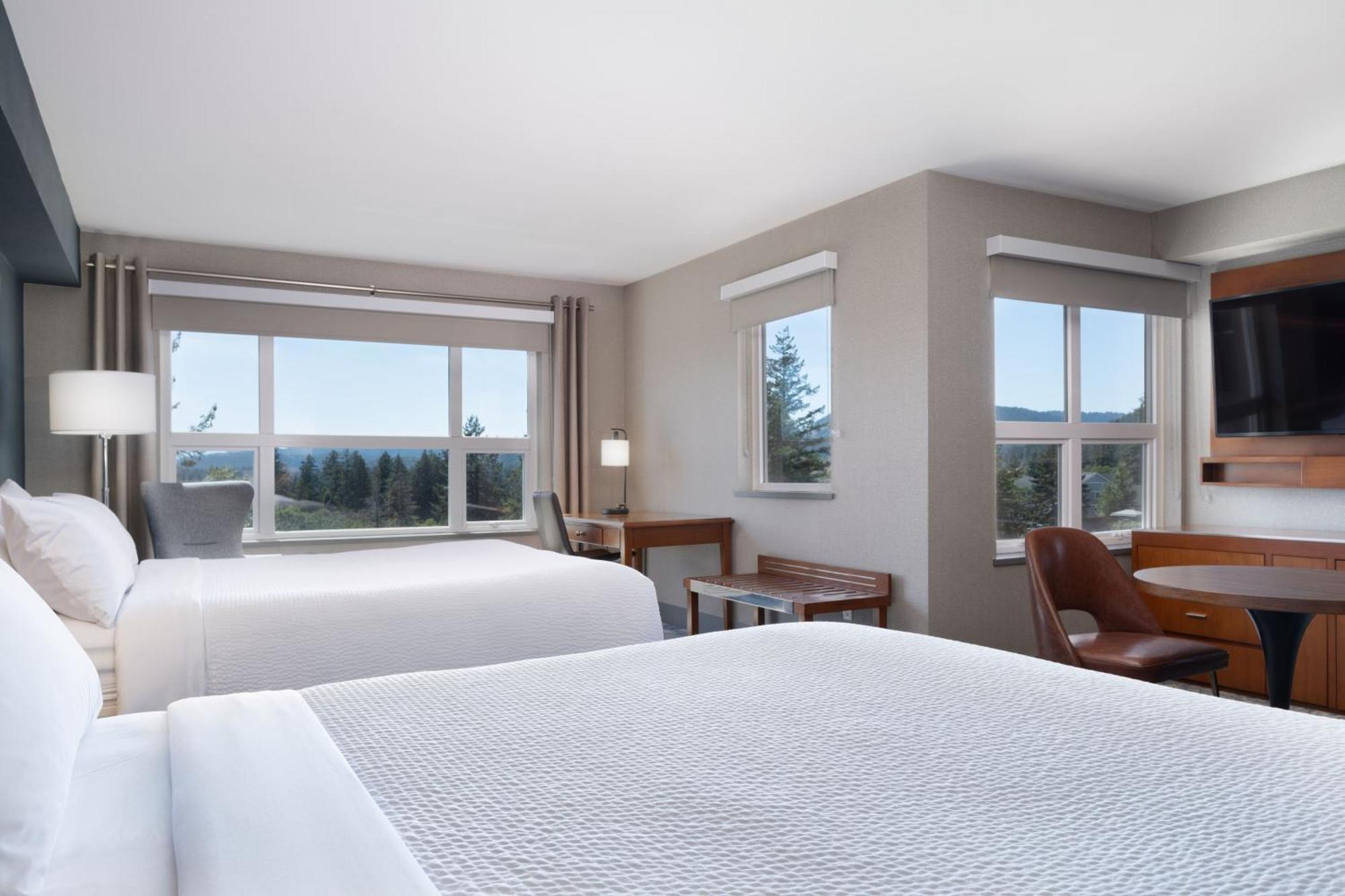 Four Points By Sheraton Victoria Gateway 4*