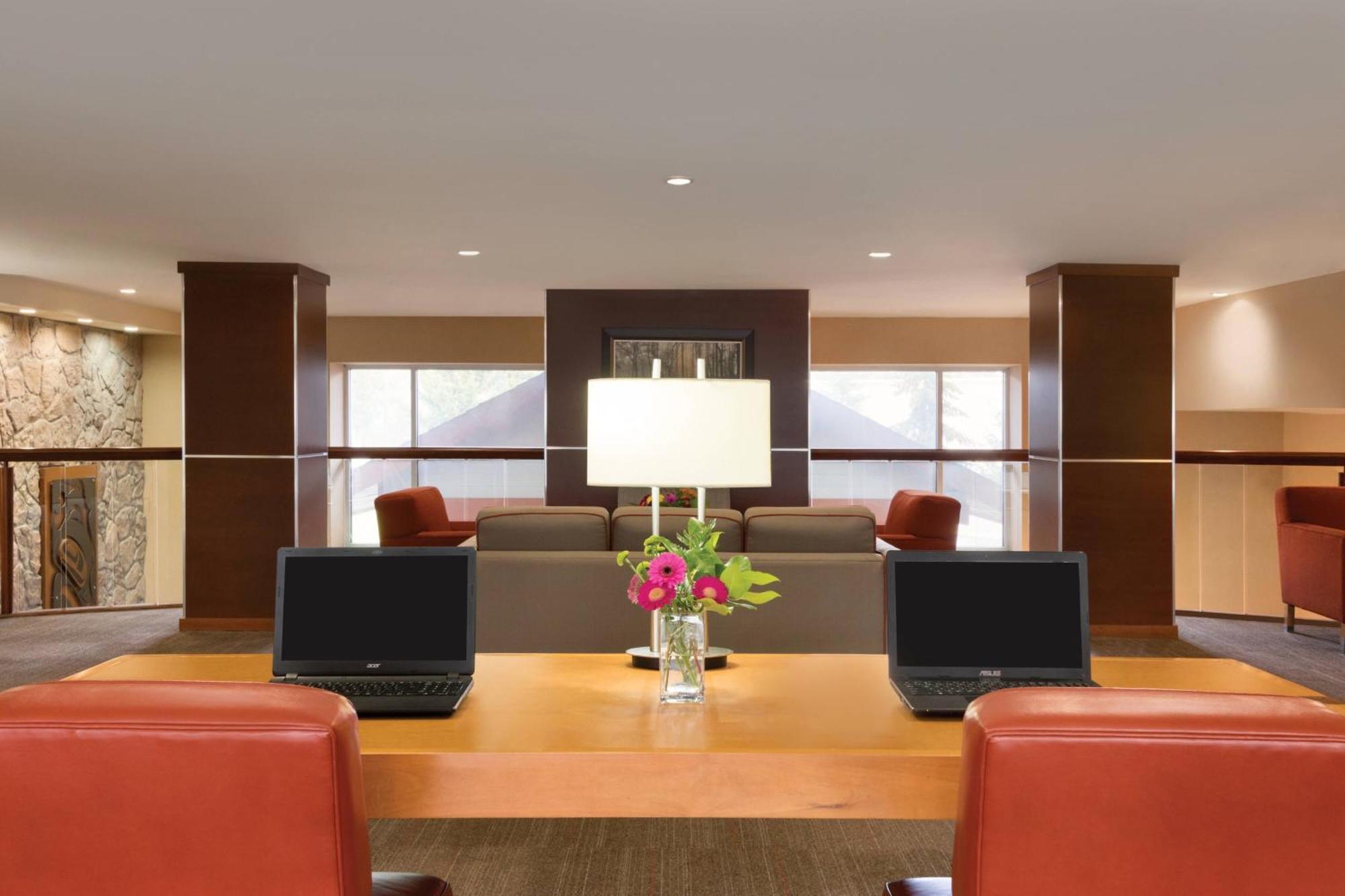 Hotel Four Points By Sheraton Victoria Gateway Langford
