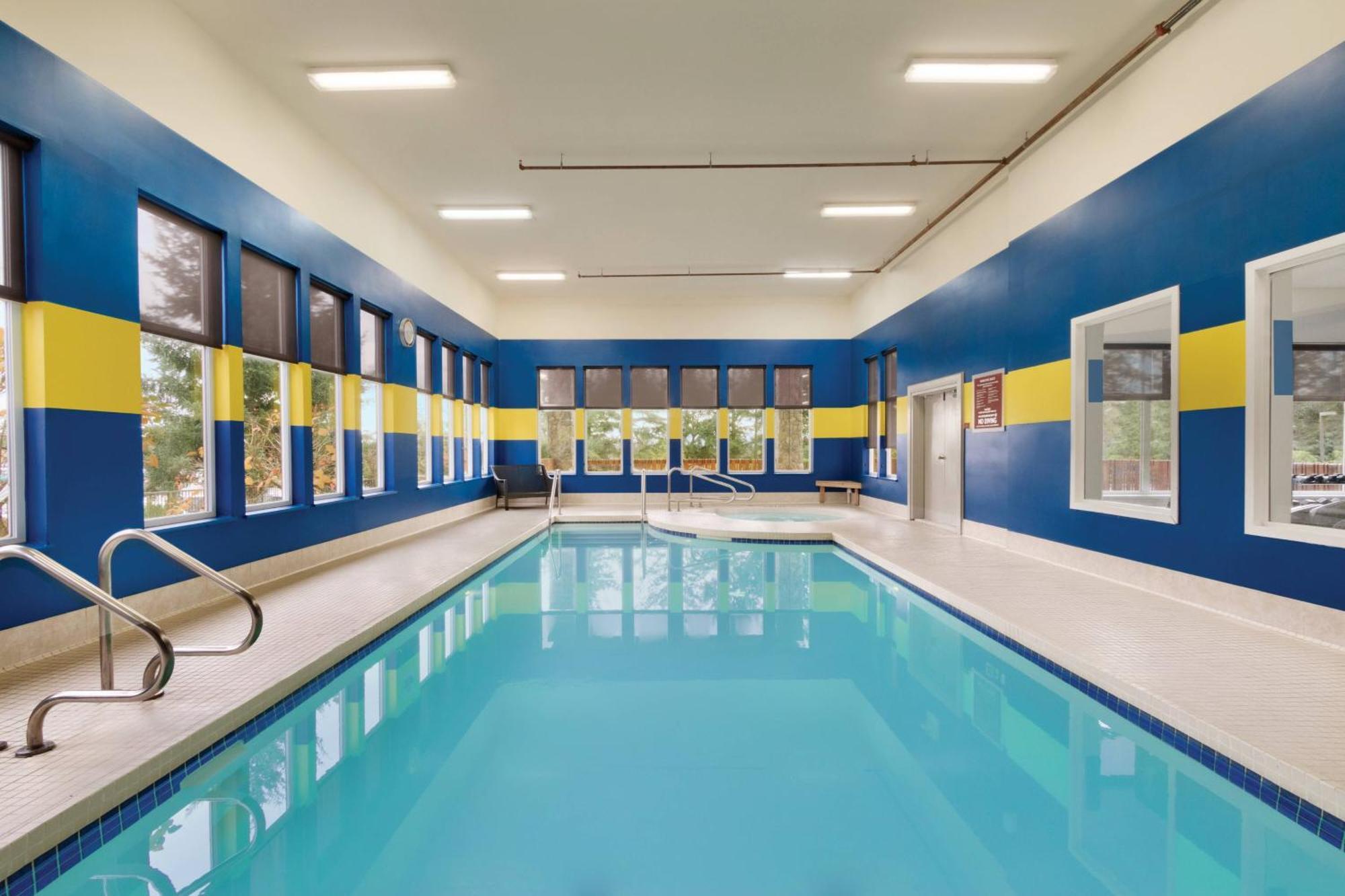 Four Points By Sheraton Victoria Gateway 4* Langford